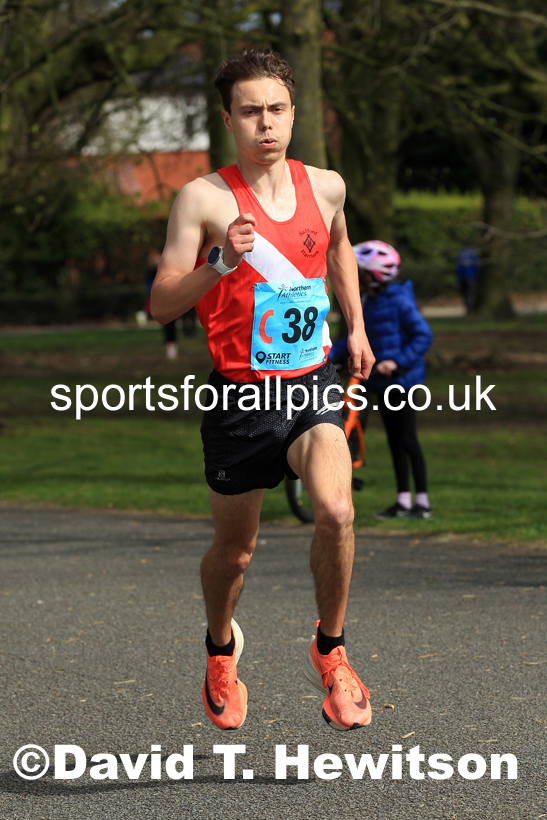 Senior Mens Northern 12 Stage Road Relay, 2022 Northern 12 and 6 Stage Road Relays,  Birkenhead Park, Birkenhead, Wirral.  Photo: David T. Hewitson/Sports for All Pics